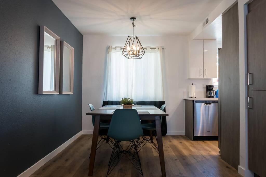 Stylish 2 Bed 1 And Half Bath Apartment Near Sofi Stadium, Lax, Forum إنغليووود، لوس أنجليس، كاليفورنيا المظهر الخارجي الصورة